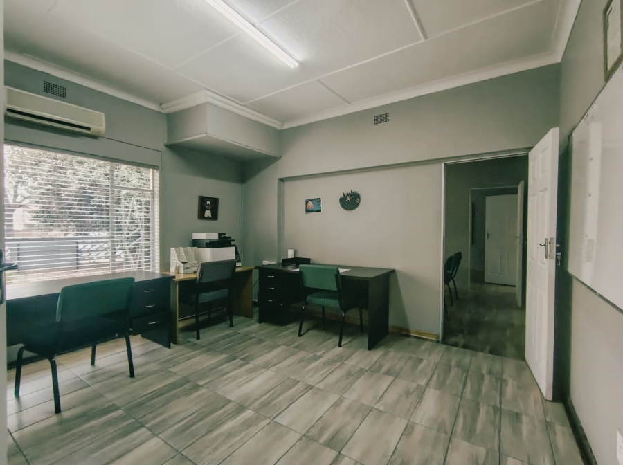 Commercial Property for Sale in Flamwood North West